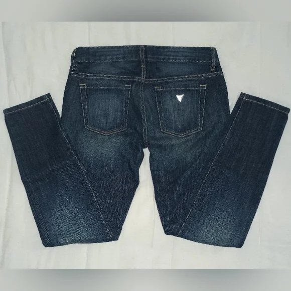 Guess Jeans - Picture 10 of 13